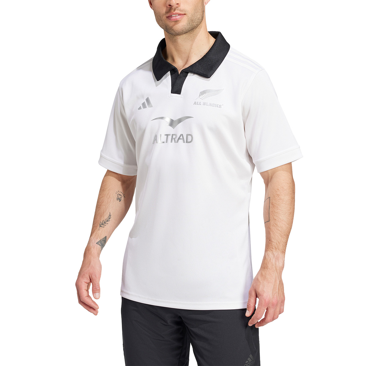 all-blacks-mens-away-jersey-white-2024-model-front-close.jpg all-blacks-mens-away-jersey-white-2024-model-front-close.jpg